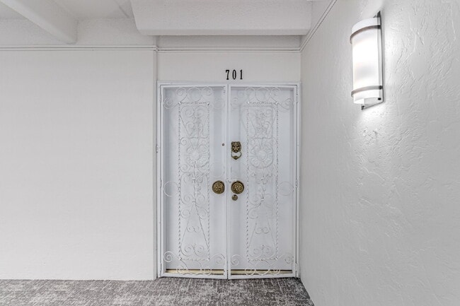 Building Photo - Three Bed / Two bath at Cherry Creek at th...