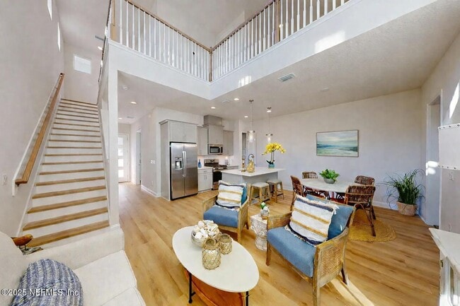 Building Photo - 19 Spinney Ln