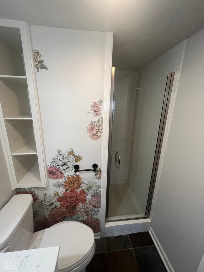 Building Photo - 3965 N Meridian St