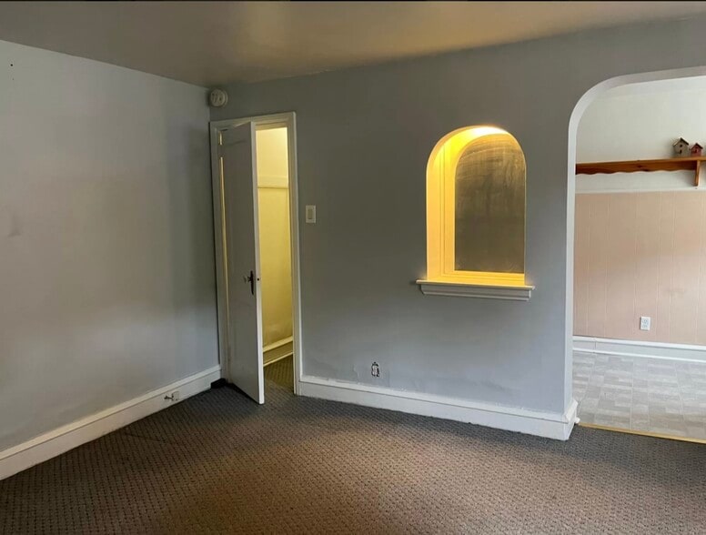 Building Photo - 3339 Vista St