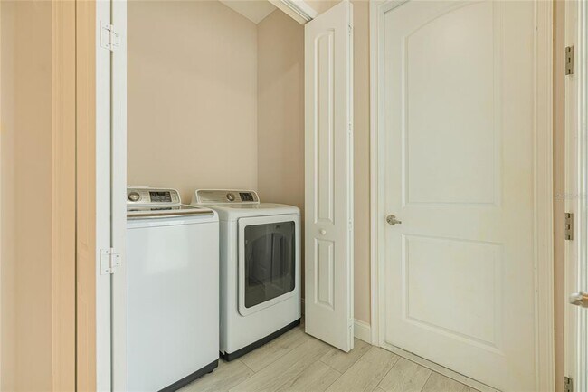 Building Photo - 1 Linden Pl