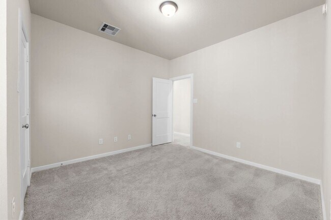 Building Photo - 308 N Spotted Fern Dr