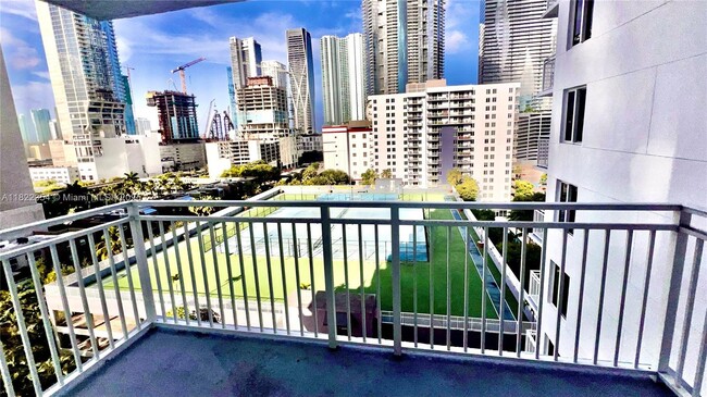 Building Photo - 850 N Miami Ave