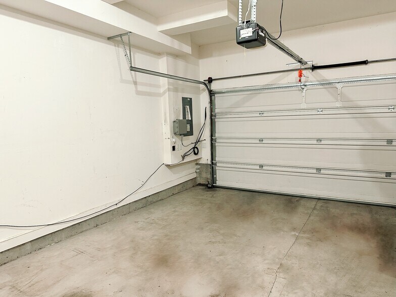 Garage - 1709 SW 171st Ter