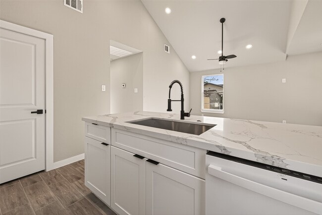 Building Photo - 8902 Alejo Dr