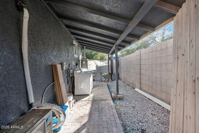 Building Photo - Nice 2 bedroom 2 bath in Chandler!