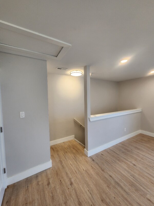 Building Photo - 46 N American Dr