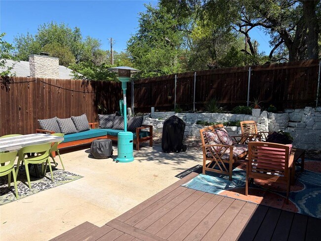 Building Photo - 2626 Baxter Dr