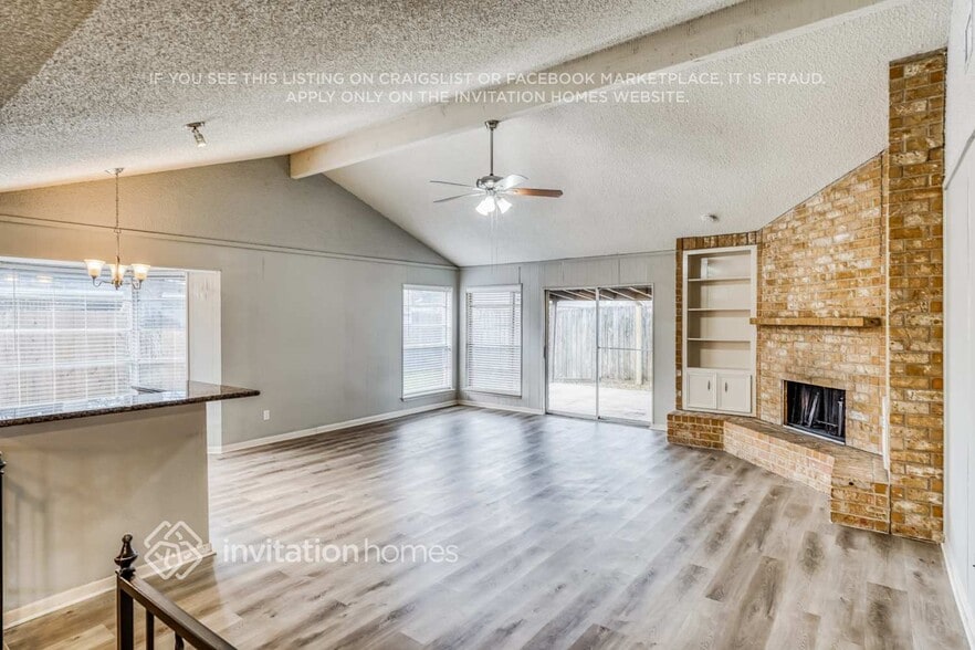 Building Photo - 2306 Cambridge Ct N