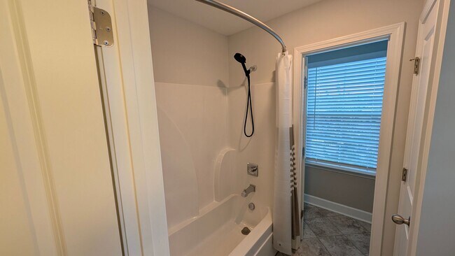 Building Photo - 531 Farmstead Ln