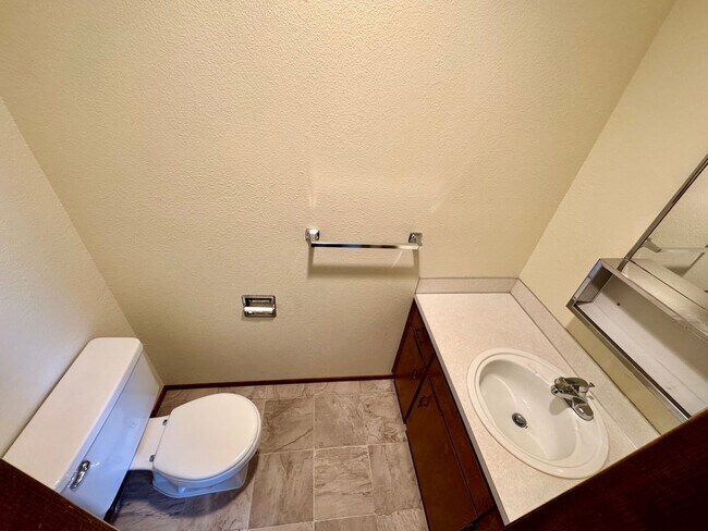 Building Photo - 1127-1129 Applegate Street