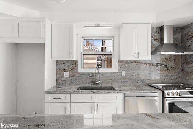 Building Photo - 7618 Sylvan St