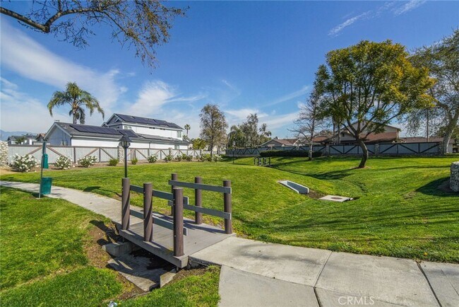 Building Photo - 3732 Oak Creek Dr