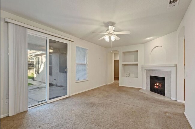 Building Photo - 1911 Lexington Dr