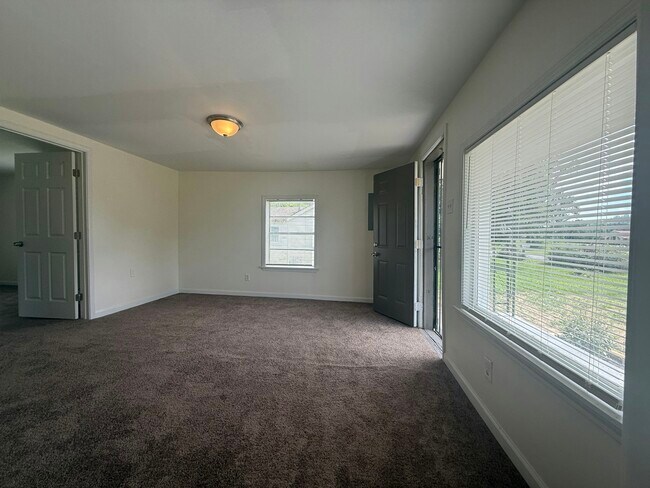 Building Photo - 3742 Berry Ln