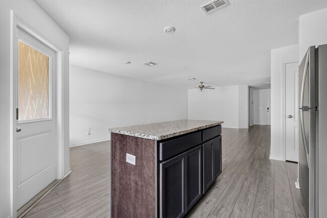 Building Photo - 1564 Wynford Cir