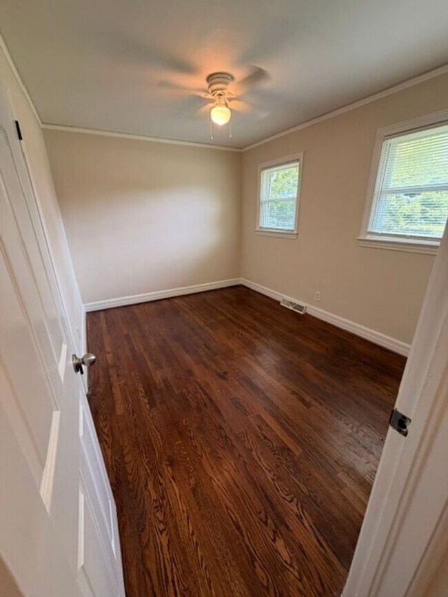 Building Photo - Cute 2 Bedroom in Taylors, SC!