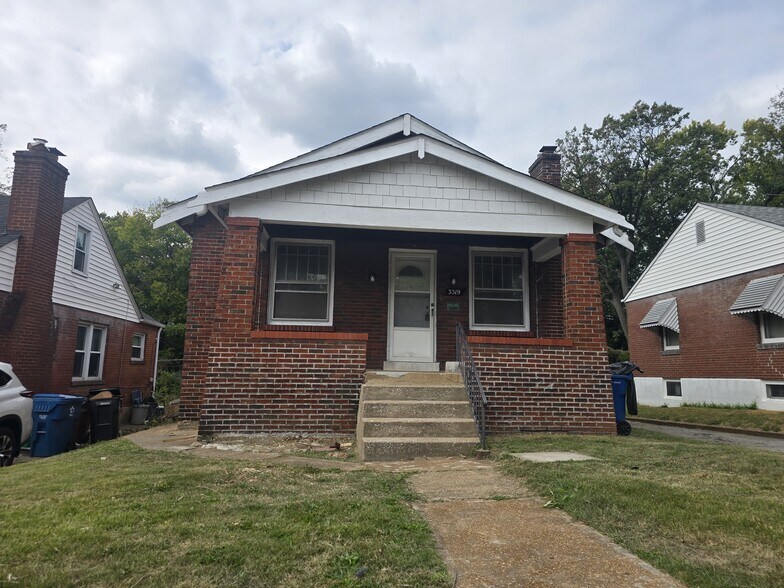 Primary Photo - 3519 Belaire Pl