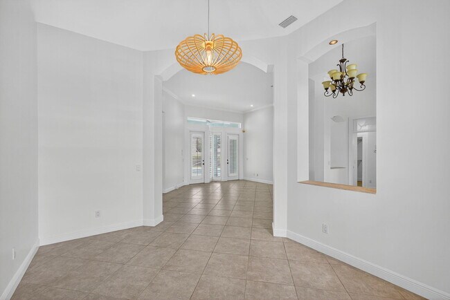 Building Photo - 8401 SE Ketch Ct