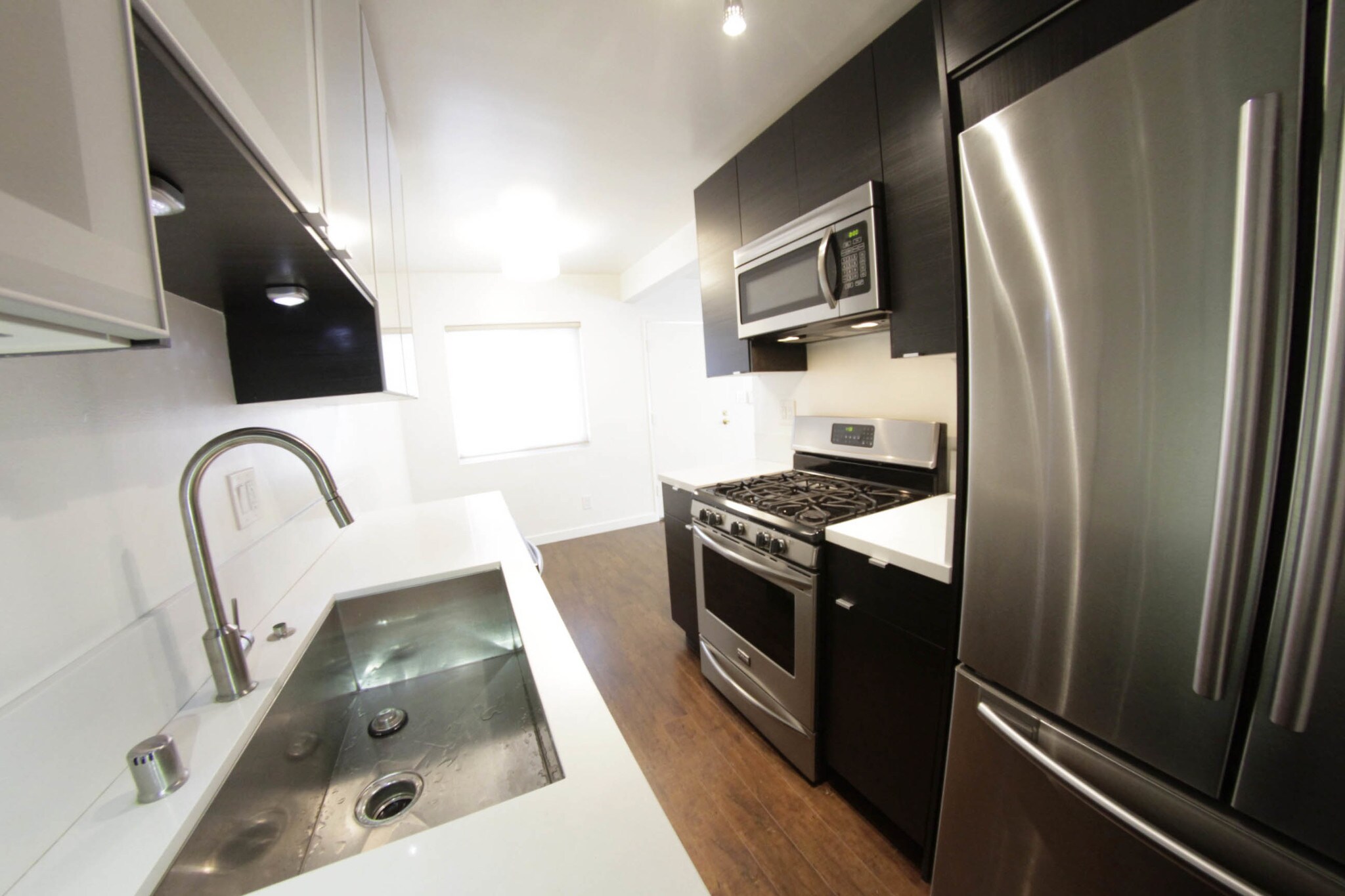 modern kitchen - 510 Pacific Ave