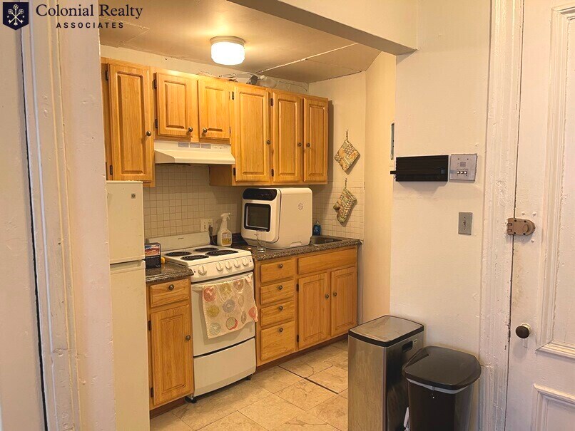 Building Photo - 509 Beacon St
