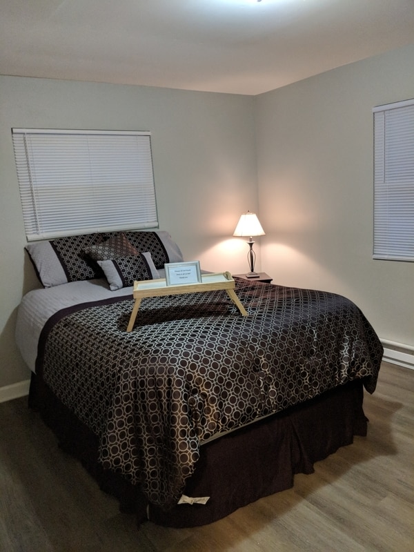 Building Photo - 411 Rose Ln