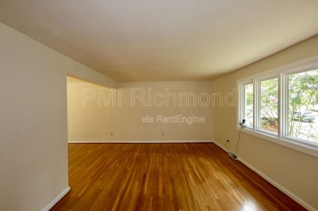 Building Photo - 8402 Kalb Rd