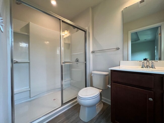 Building Photo - 225 Stonehurst Dr