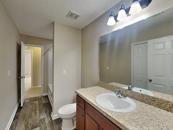 Building Photo - 181 E New England Dr