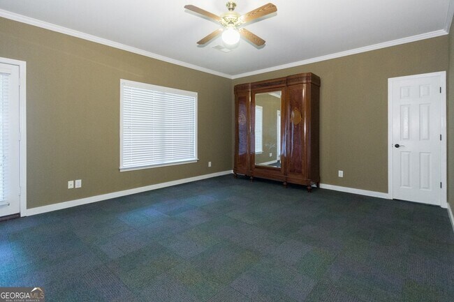 Building Photo - 5166 Wheeler Dr