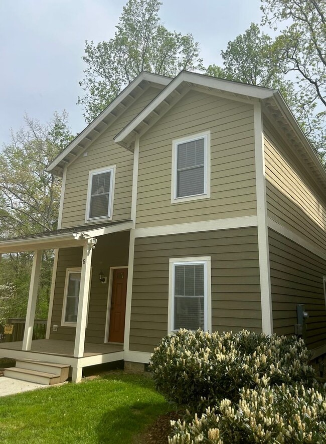 Building Photo - Kenilworth Area Rental!