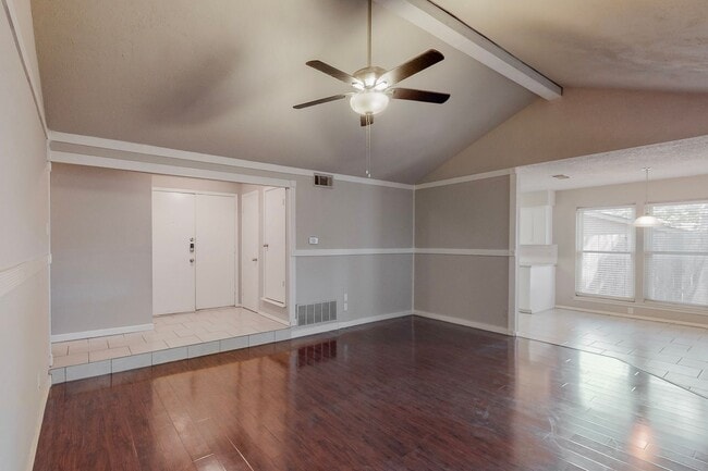 Building Photo - Now Available: 3 Bedroom 2 Bath-East FTW