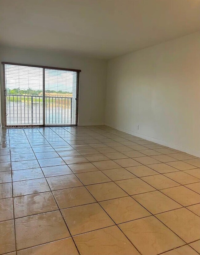 Building Photo - 8720 N Sherman Cir