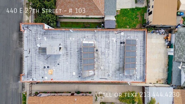 Building Photo - 440 E 27th St