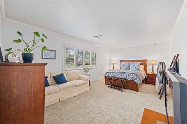 Building Photo - 7610 Meadow Oaks Dr