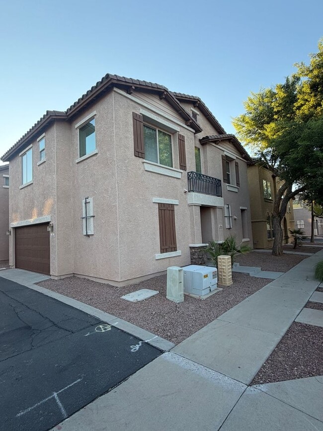 Building Photo - Beautiful 3 bedroom home in Gilbert! NEW CARPET NEW PAINT