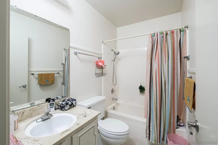 Second Bath - 9595 Easter Way
