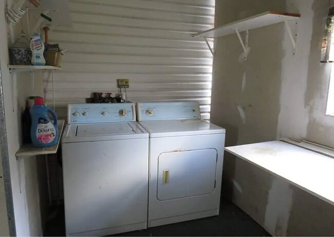 Building Photo - Cozy 1 bedroom furnished in Resort Style Community