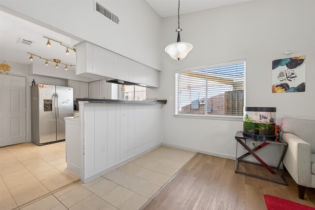 Building Photo - 10423 Permian Dr