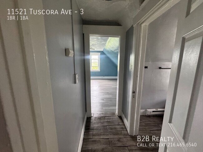 Building Photo - 11521 Tuscora Ave