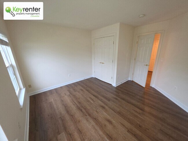Building Photo - Beautiful 4-Bedroom Home in New Market – Hardwood Floors, Modern Kitchen, 2-Car Garage & Yard Car...