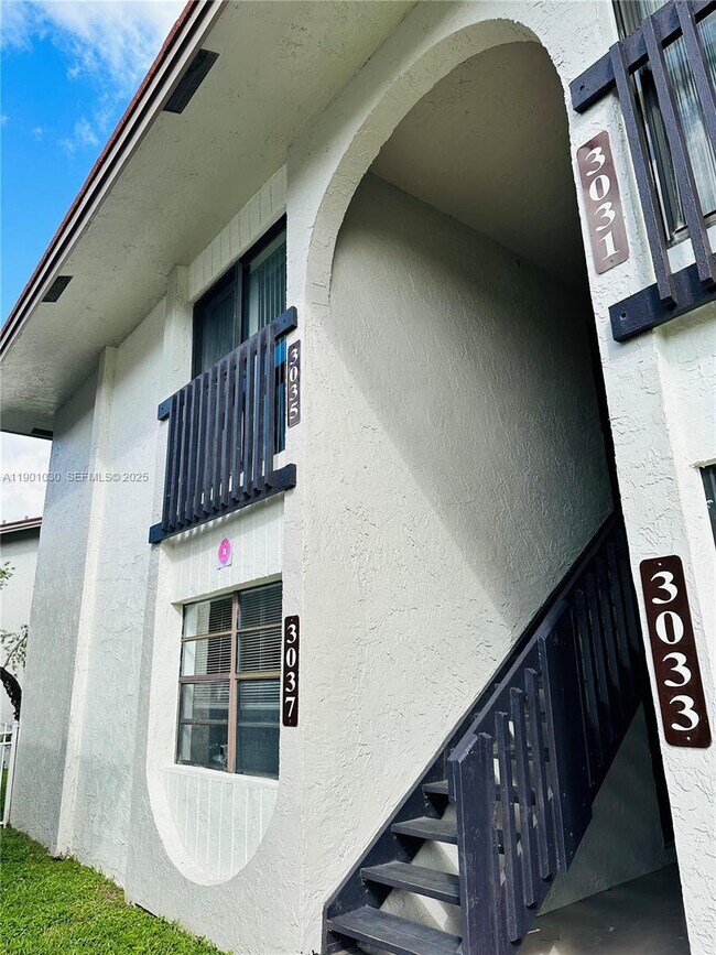 Building Photo - 3037 NW 118th Dr