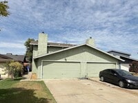 Building Photo - 276 Camellia Way