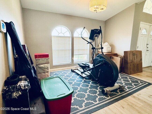 Building Photo - 2065 Thistle Dr