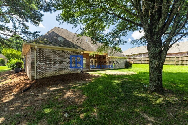 Building Photo - 4 Bed/3 Bath Home in Hartfield
