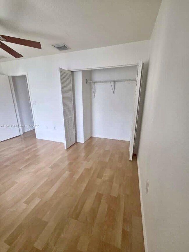 Building Photo - 2184 NE 167th St