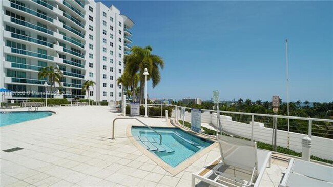 Building Photo - 7918 Harbor Island Dr