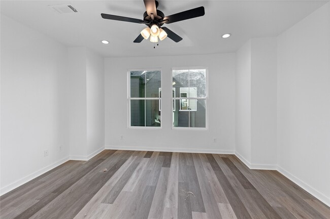 Building Photo - 3703 Nagle St