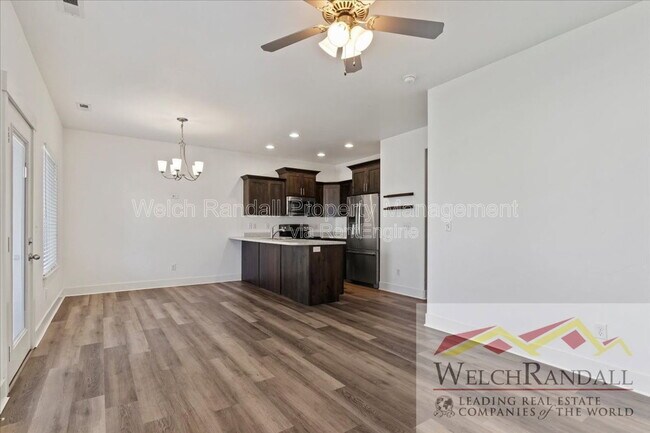 Building Photo - 2090 Carson Ave