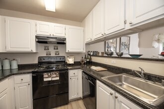 Building Photo - Autumn Oaks Apartments